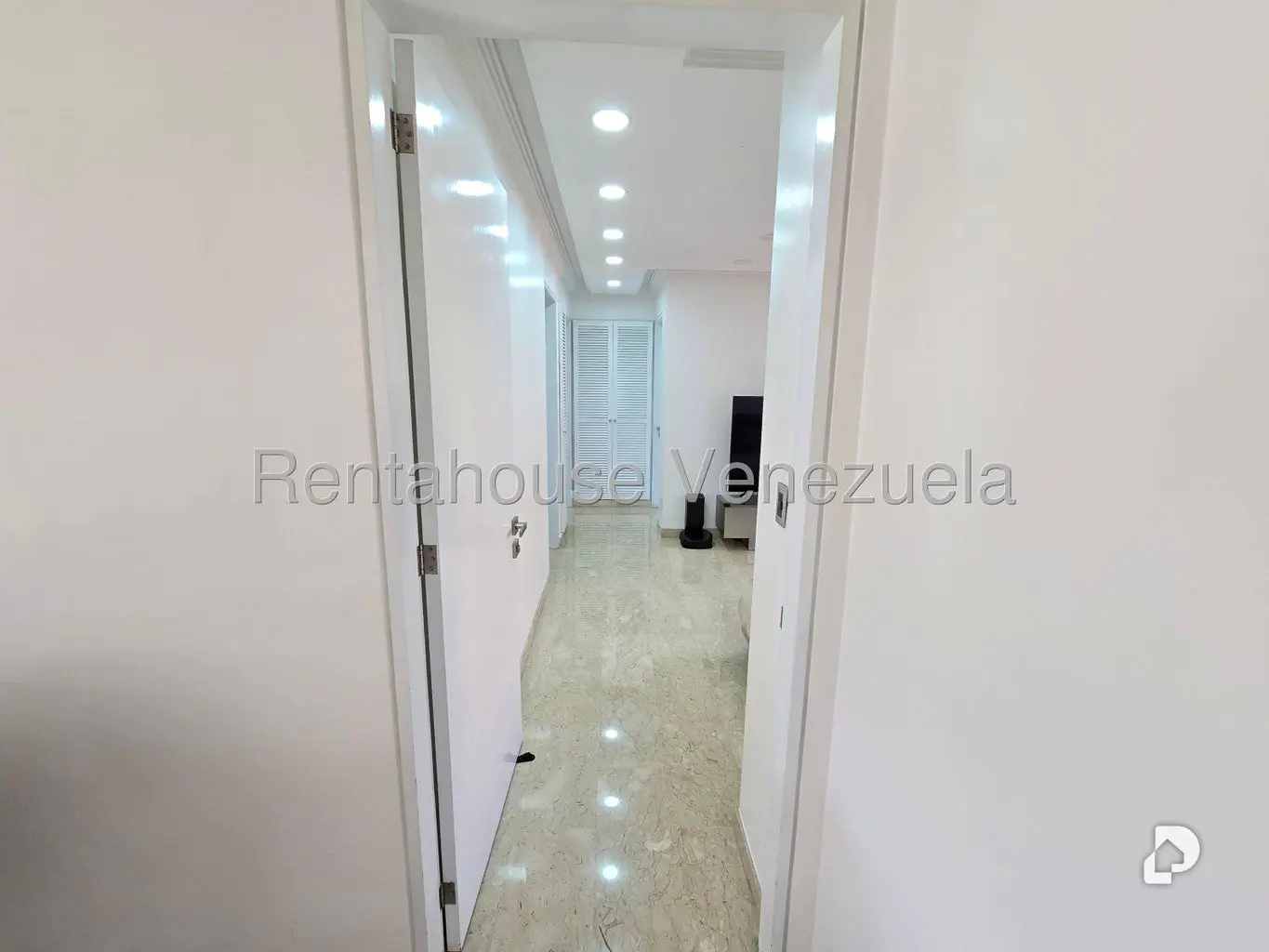 Apartamento en Campo Alegre, Caracas – 13