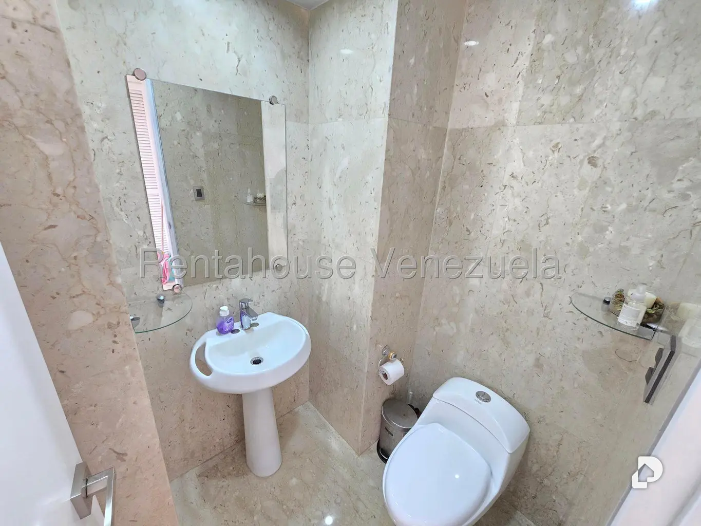 Apartamento en Campo Alegre, Caracas – 8
