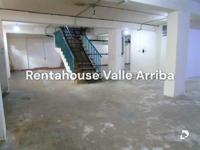Local comercial en Parroquia La Candelaria, Caracas – 13
