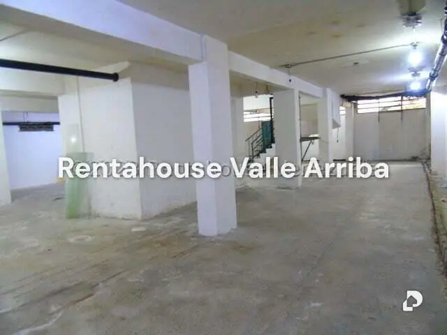 Local comercial en Parroquia La Candelaria, Caracas – 15