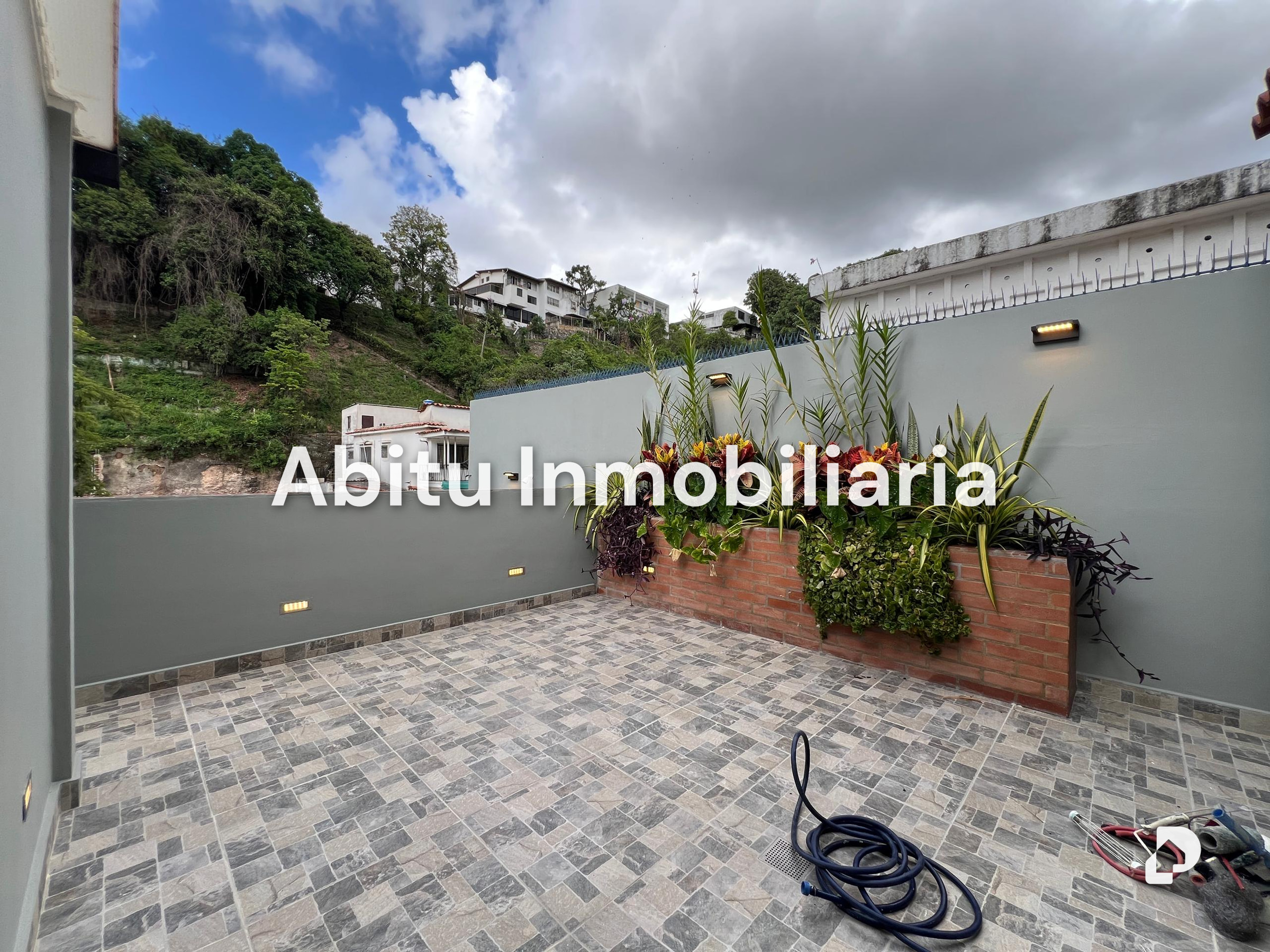 House in Colinas de Bello Monte, Caracas – 17