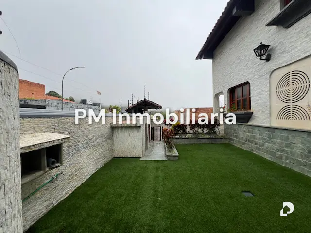 House in La Lagunita, Caracas – 26