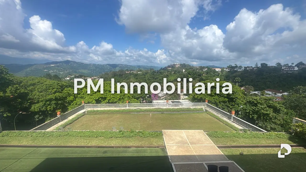 House in La Lagunita, Caracas – 23