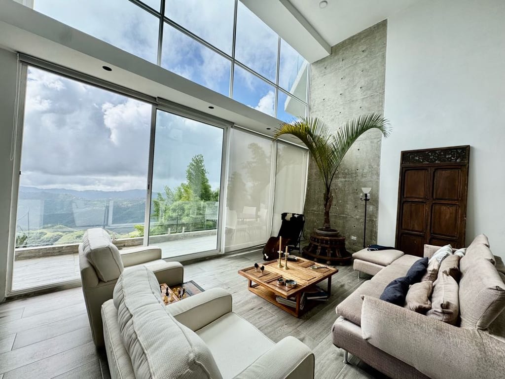 Apartamento en Los Guayabitos, Caracas - 1