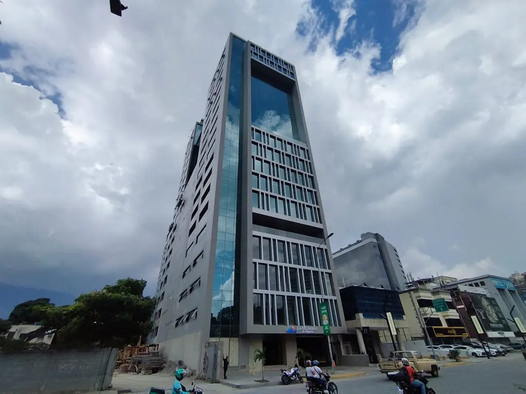 Oficina en Las Mercedes, Caracas - 1