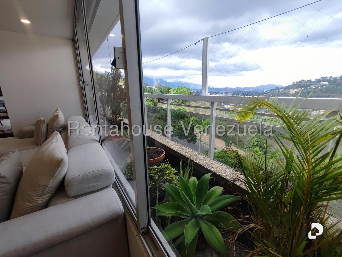 Penthouse en Los Samanes, Caracas