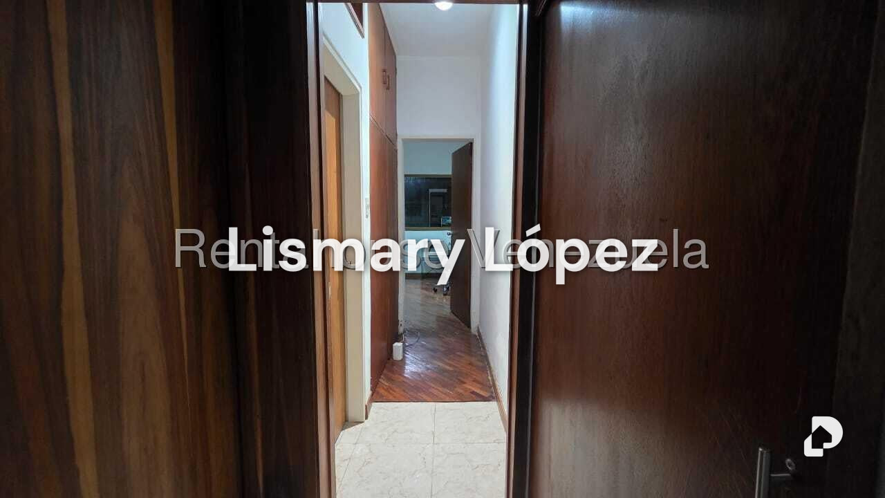 Oficina en Los Palos Grandes, Caracas – 9