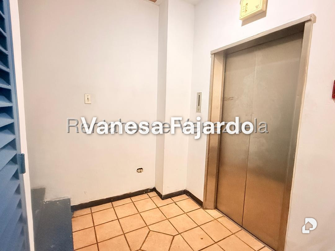 Edificio en Parroquia La Candelaria, Caracas – 10