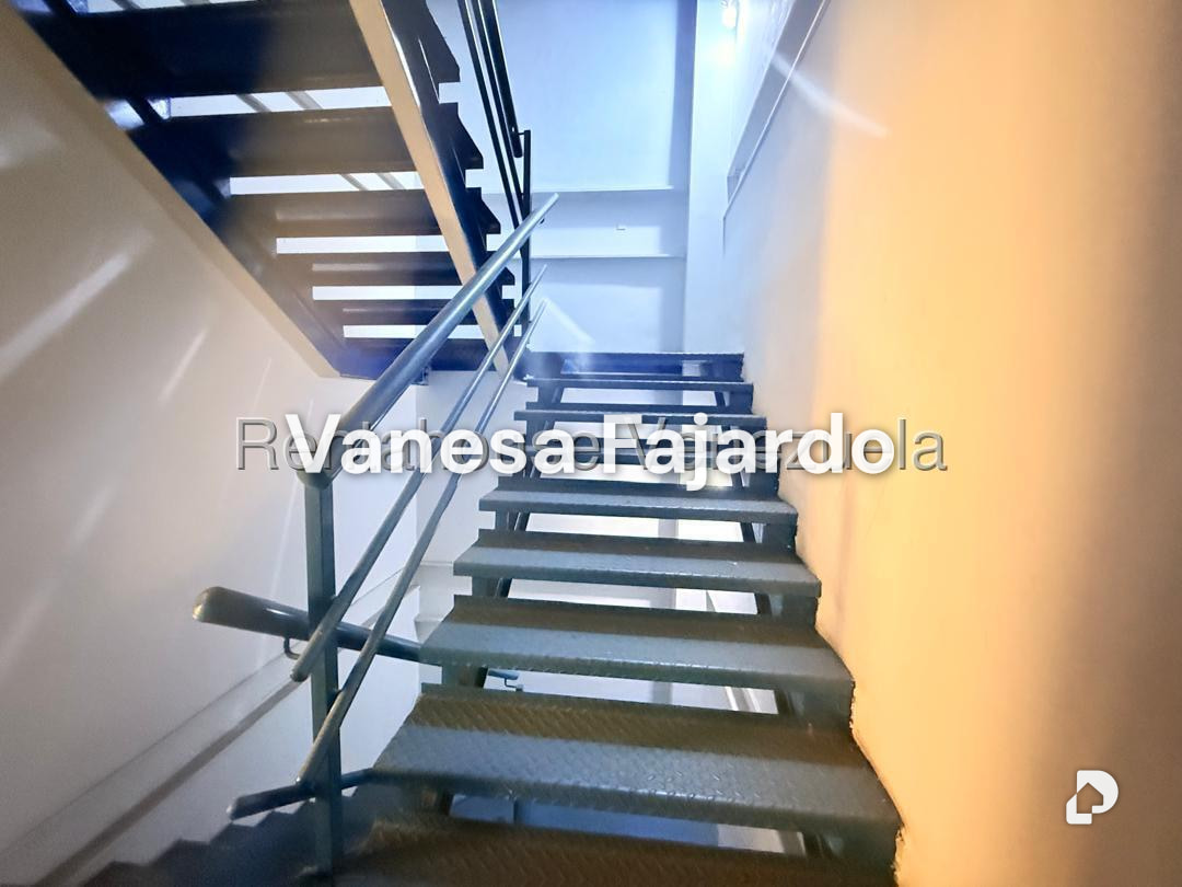 Edificio en Parroquia La Candelaria, Caracas – 19
