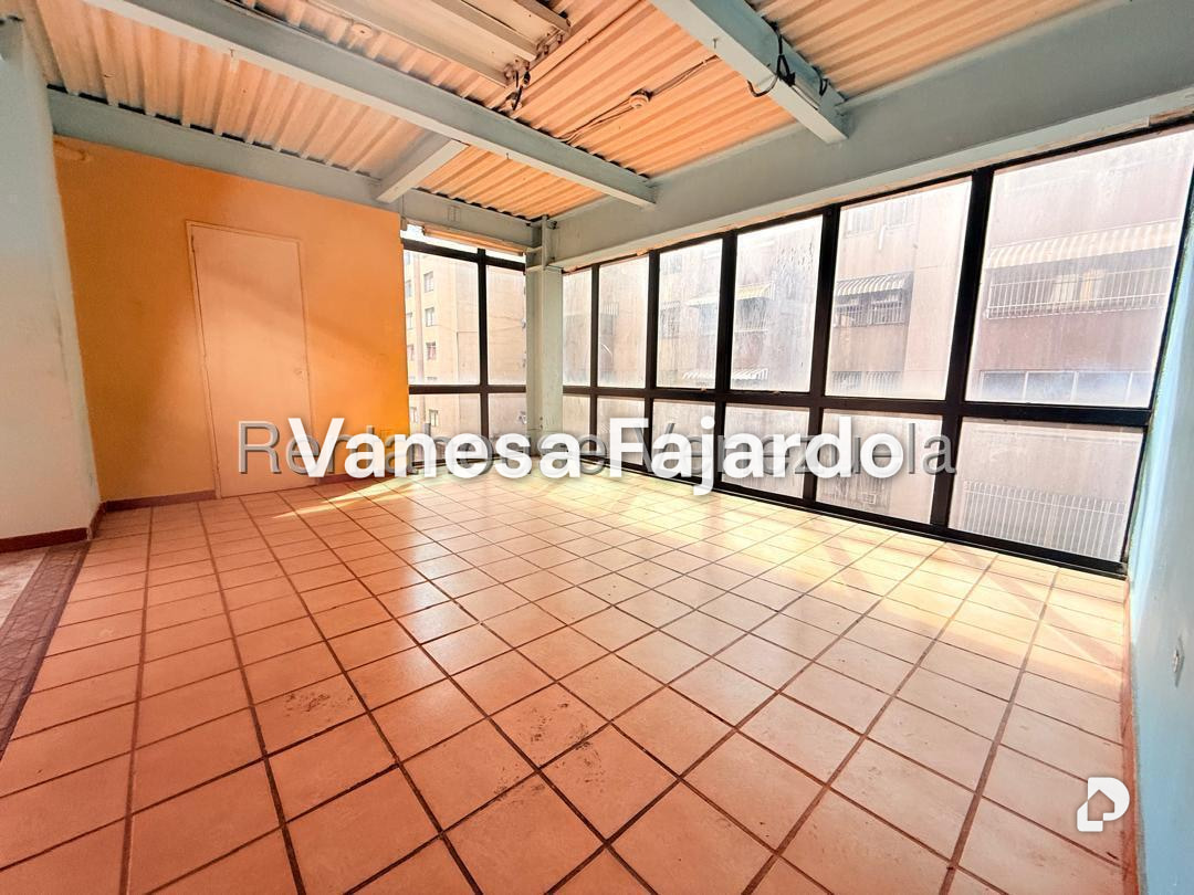 Edificio en Parroquia La Candelaria, Caracas – 28