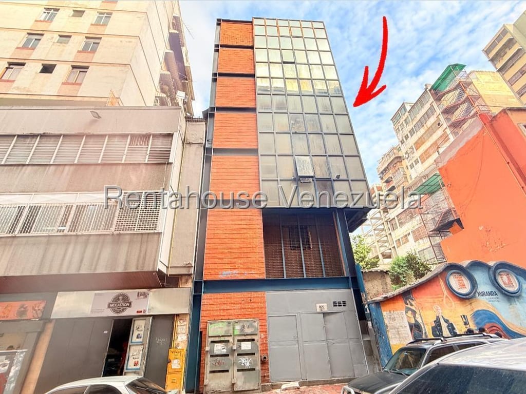 Edificio en Parroquia La Candelaria, Caracas - 1