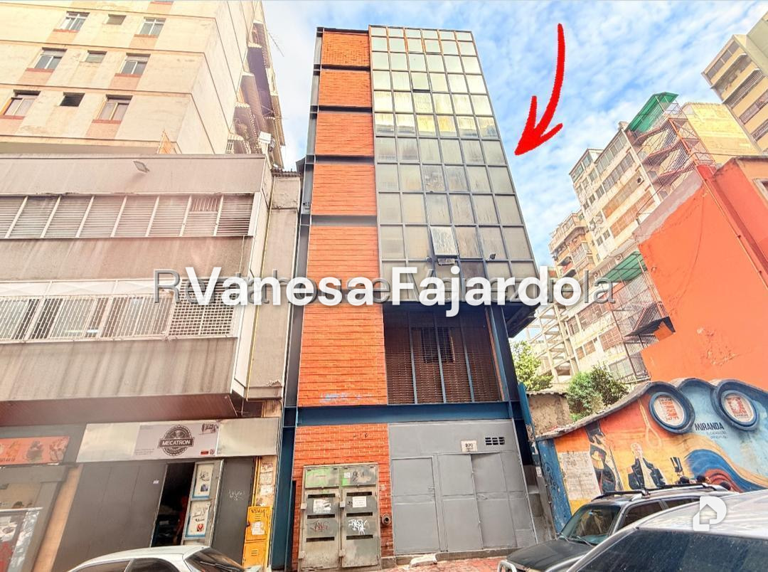 Edificio en Parroquia La Candelaria, Caracas – 1