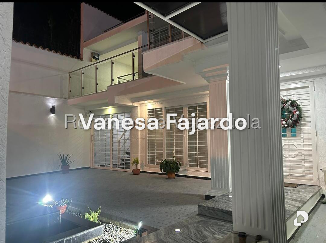 Casa en Parque el Retiro, San Antonio de Los Altos – 2