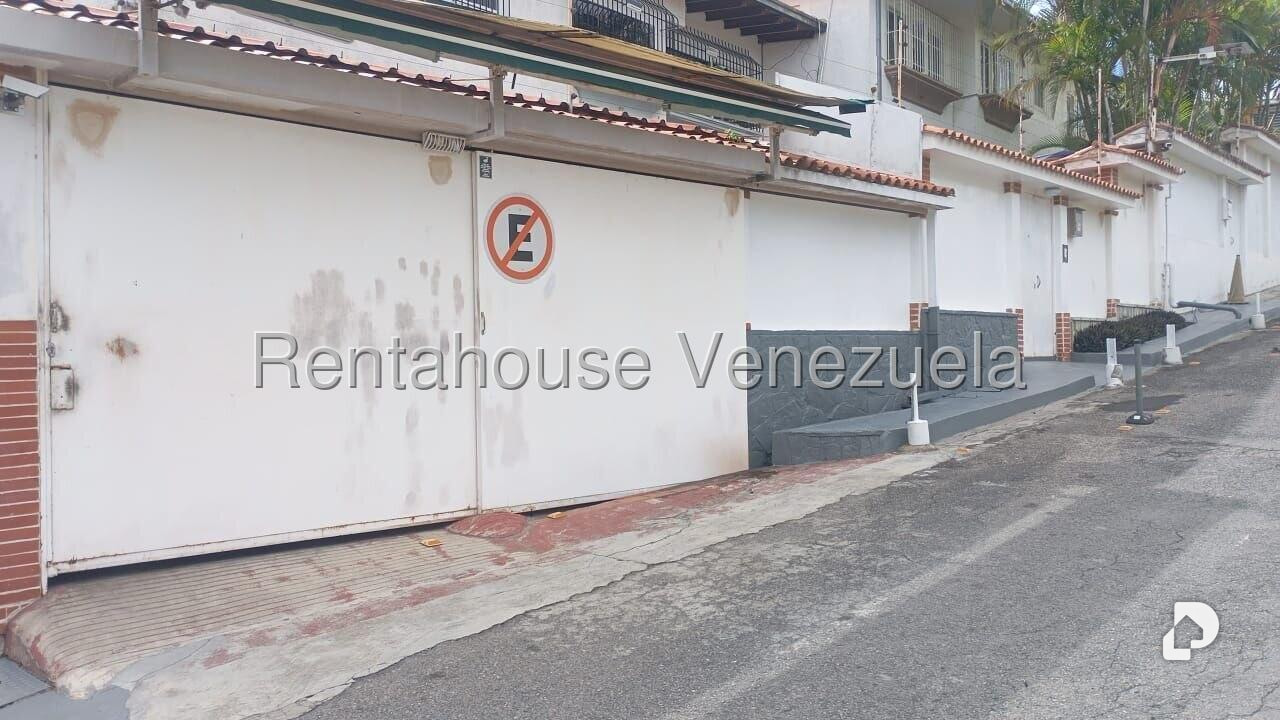 Apartamento en Lomas De La Trinidad, Caracas – 1