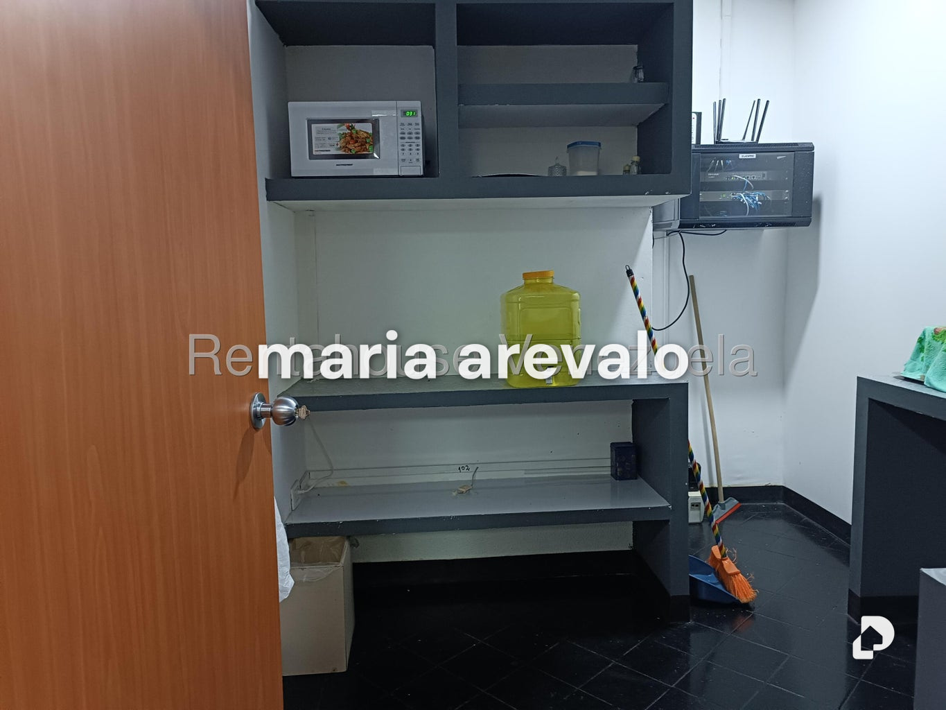 Oficina en Parroquia La Candelaria, Caracas – 13