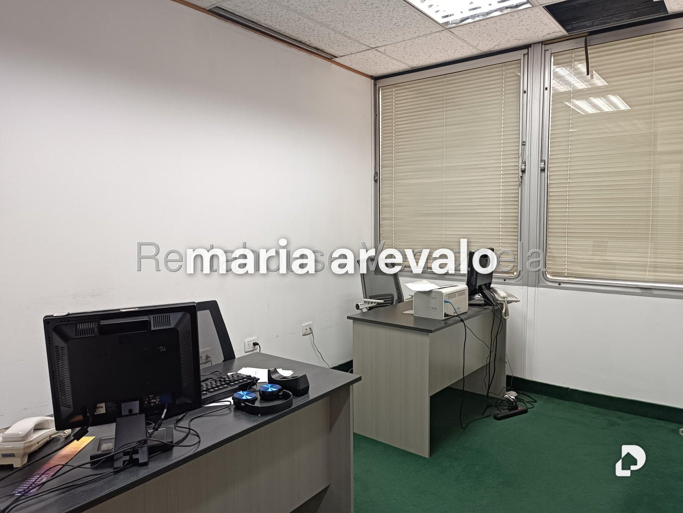 Oficina en Parroquia La Candelaria, Caracas – 11