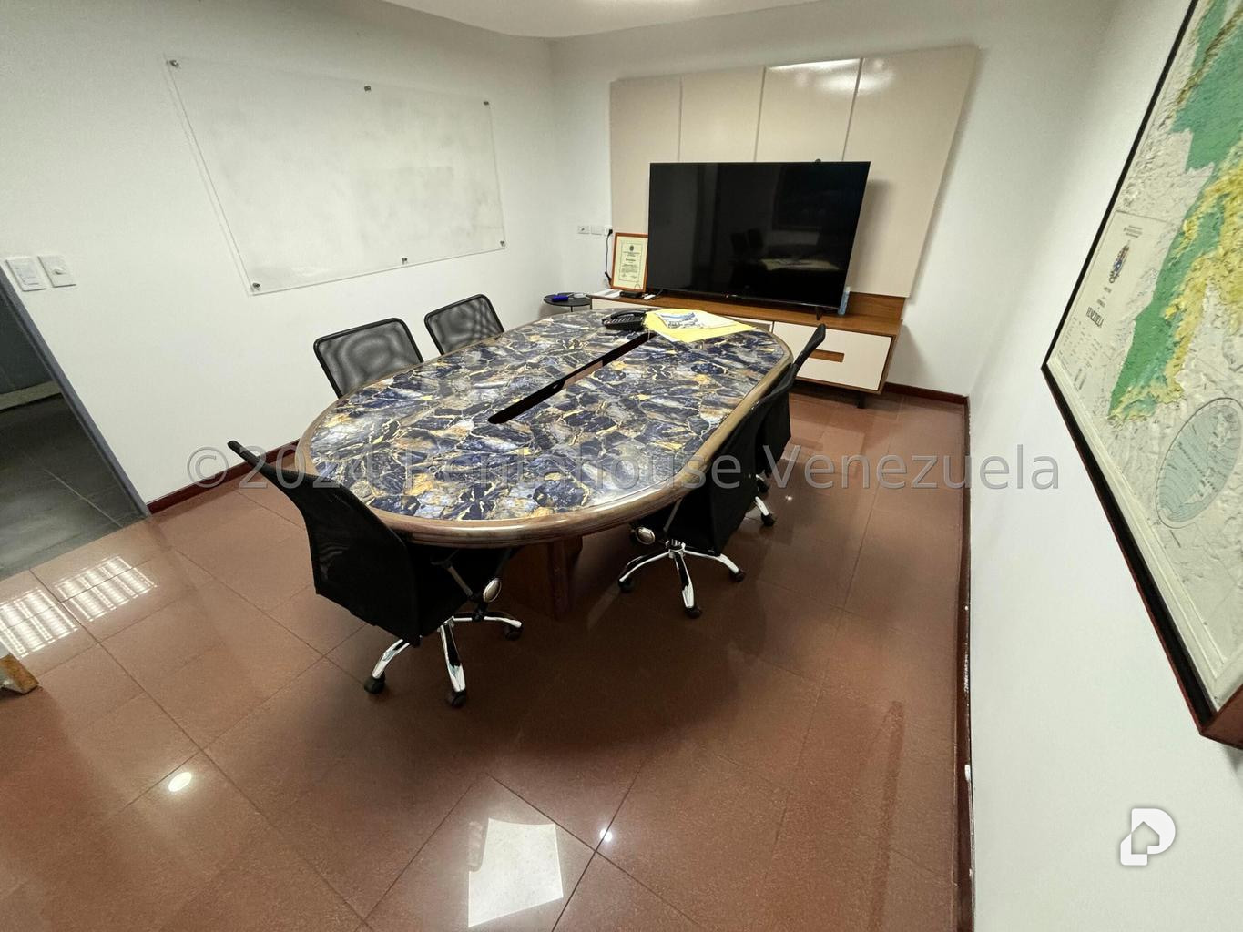 Oficina en Chacao, Caracas – 12
