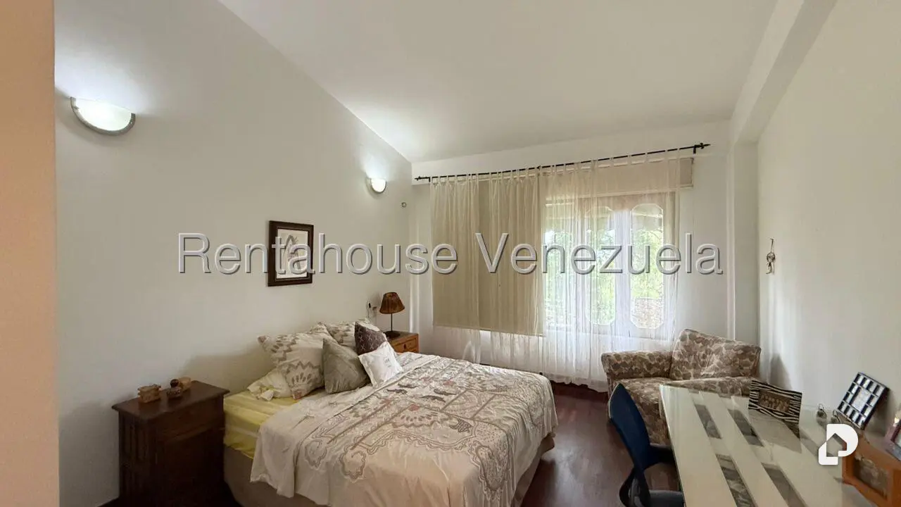 Casa en Oripoto, Caracas – 27