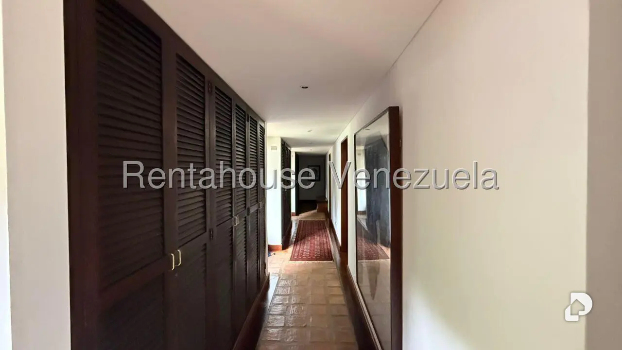 Casa en Oripoto, Caracas – 23