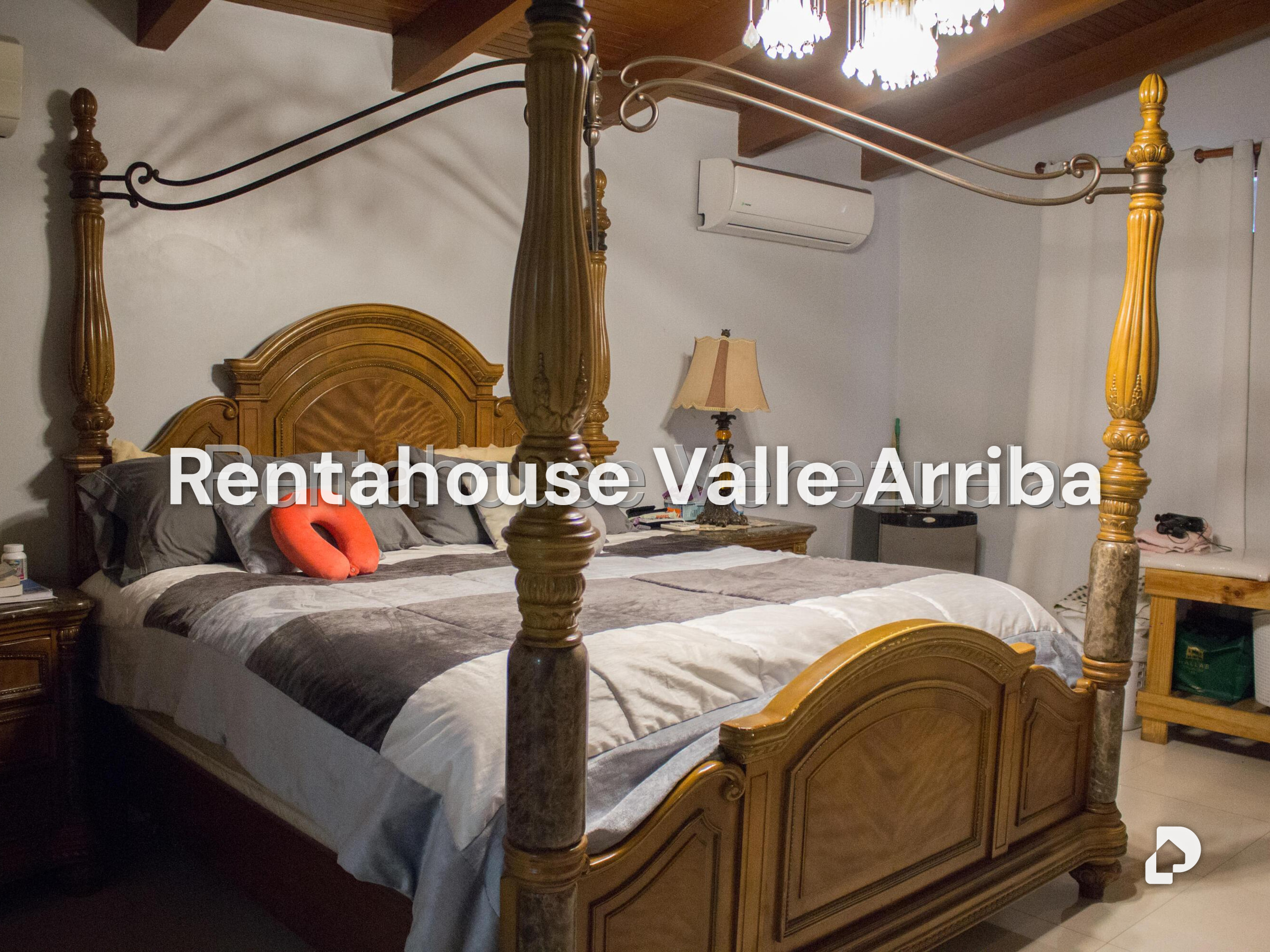 Casa en Colinas de Vista Alegre, Caracas – 22