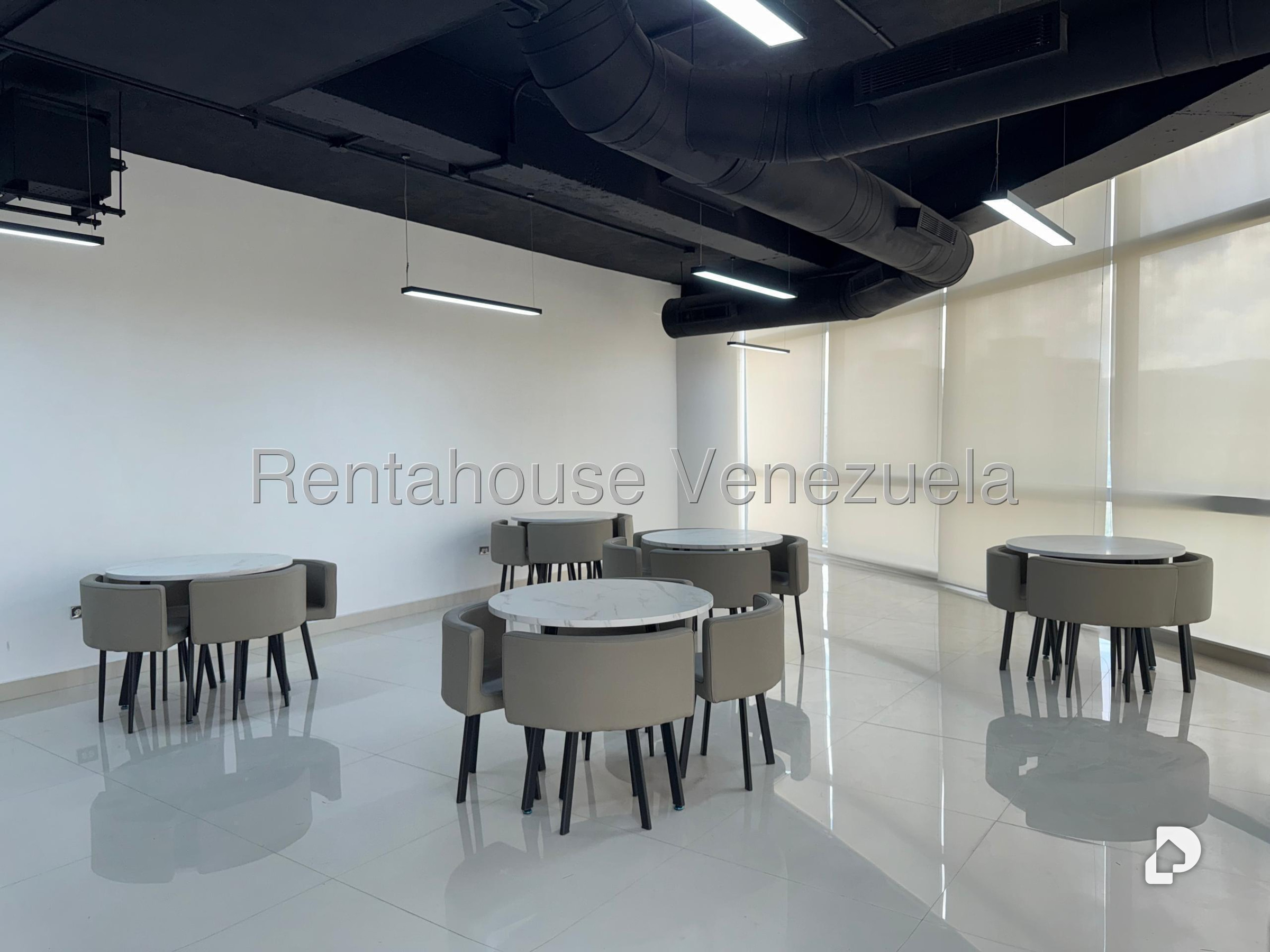 Oficina en Los Dos Caminos, Caracas
