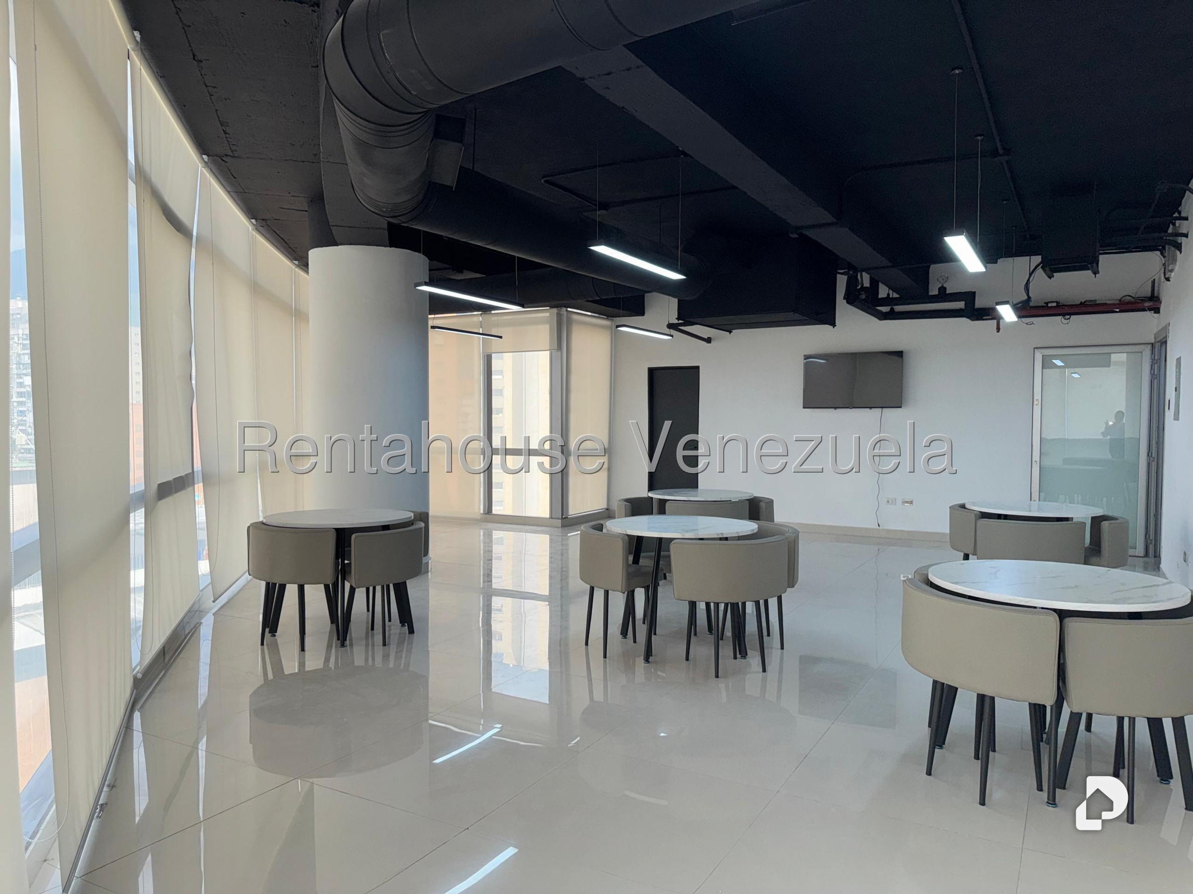 Oficina en Los Dos Caminos, Caracas