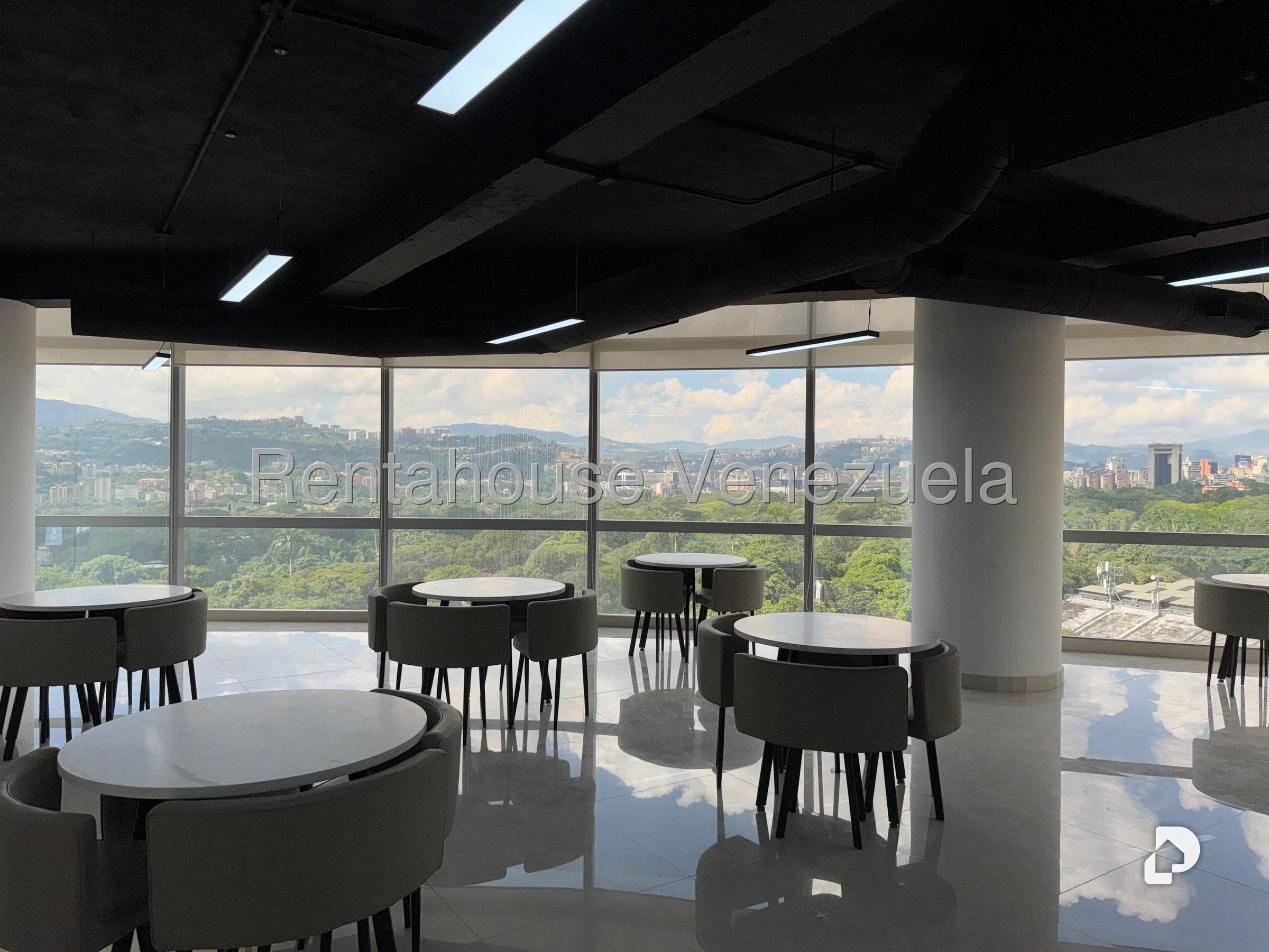 Oficina en Los Dos Caminos, Caracas