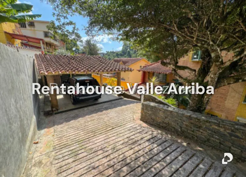Casa en El Hatillo, Caracas – 24