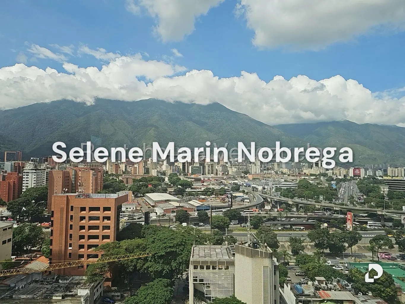Oficina en Las Mercedes, Caracas – 12