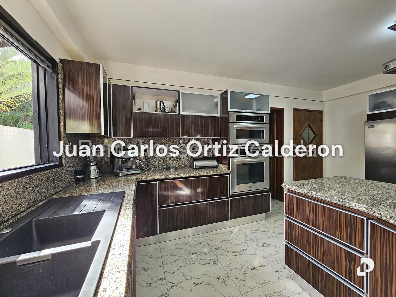 Casa en Los Naranjos (del Cafetal), Caracas – 30