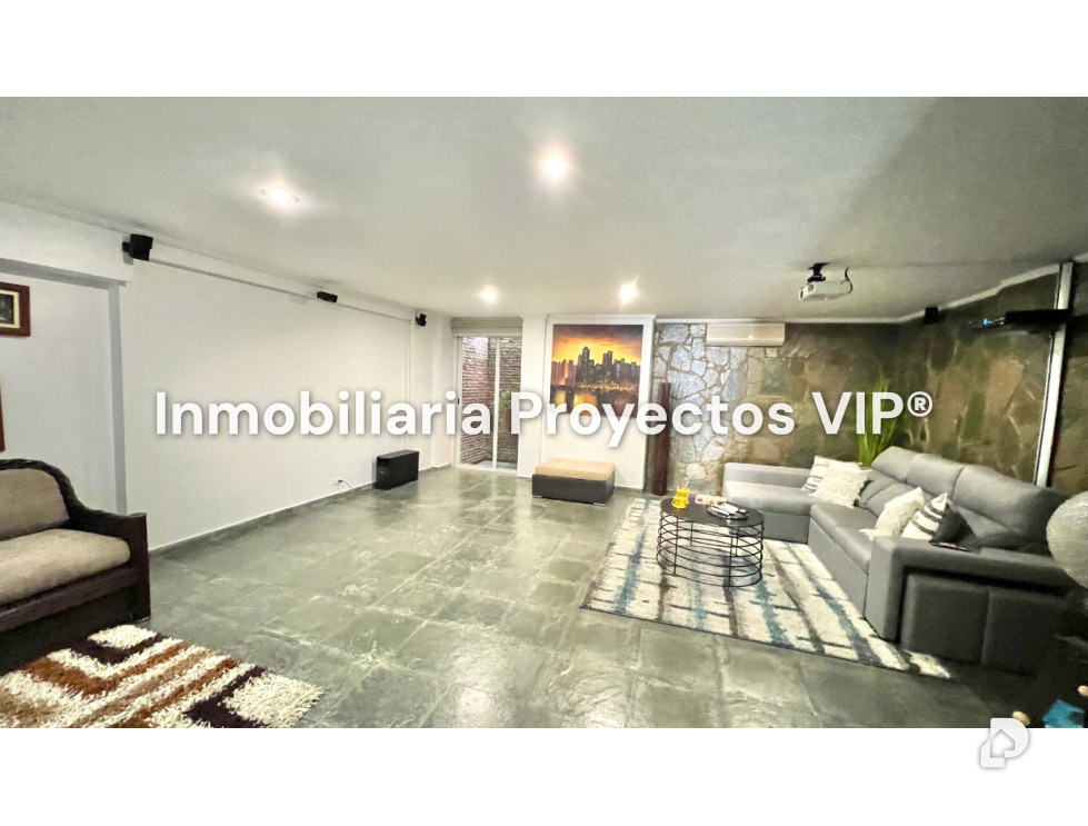 Casa en La Lagunita, Caracas – 12
