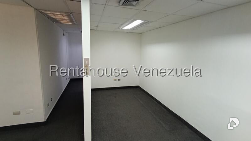Oficina en Chuao, Caracas – 25