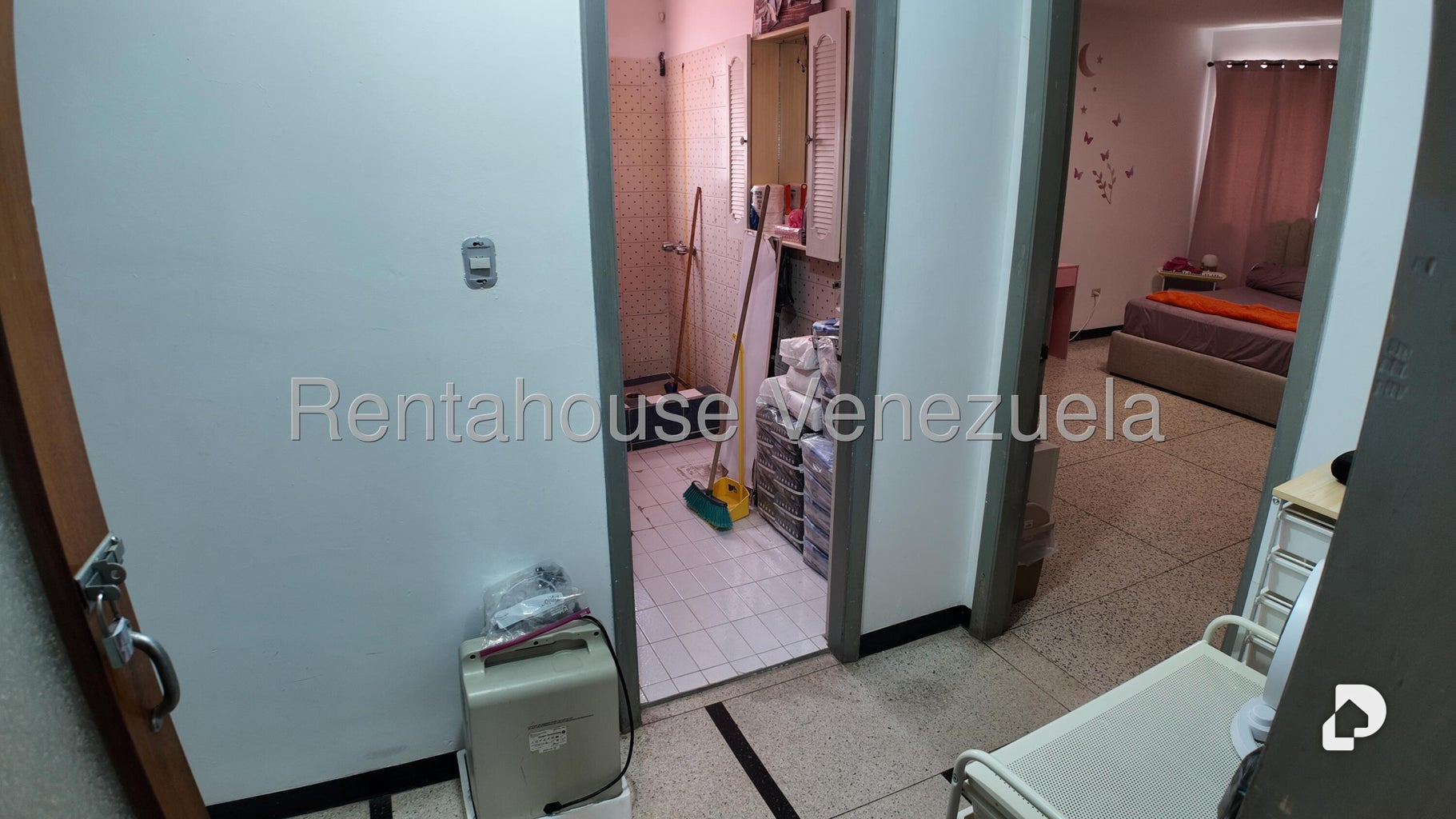 Casa en San Román, Caracas – 25