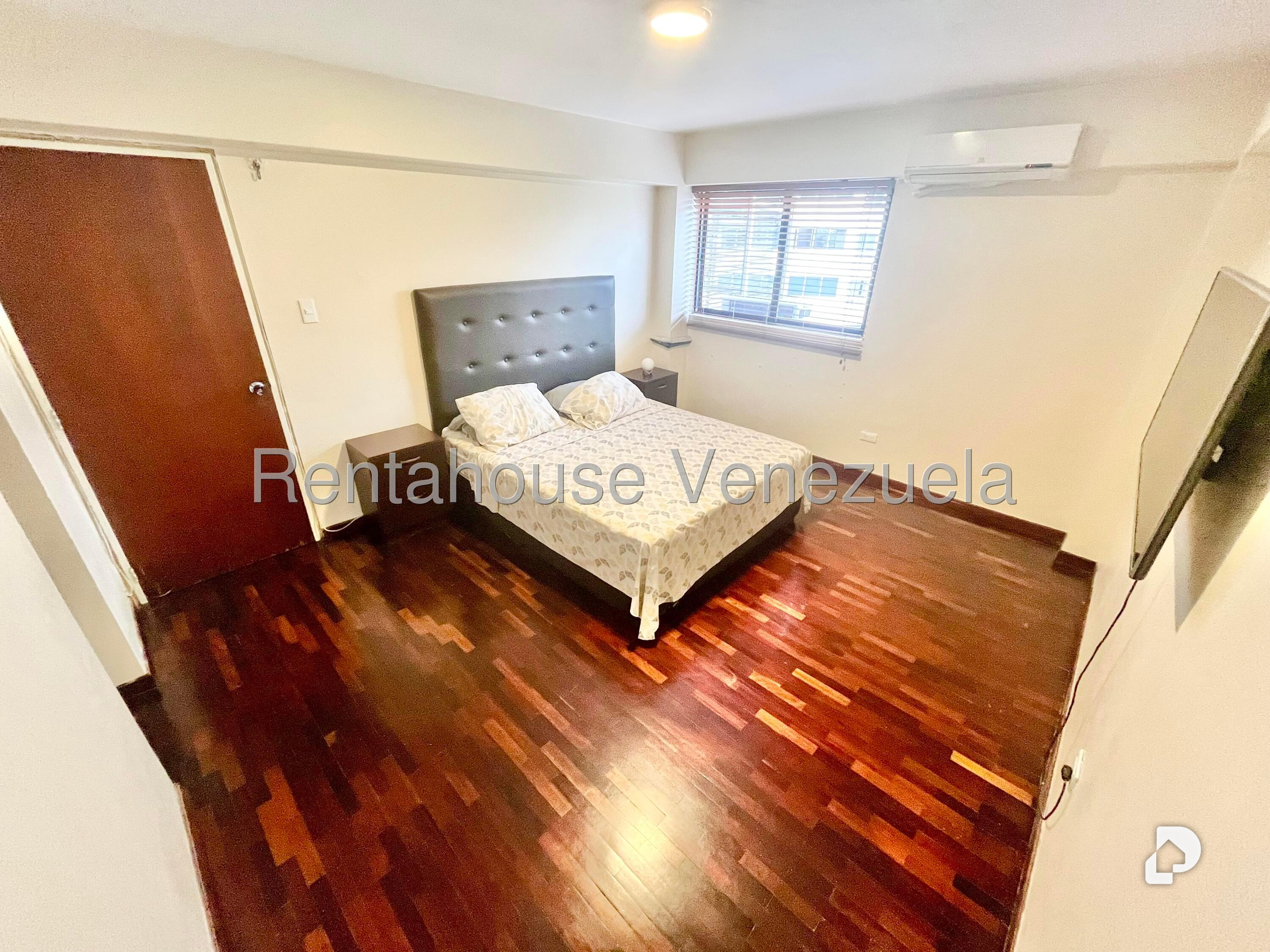 Apartamento en La Florida, Caracas – 18