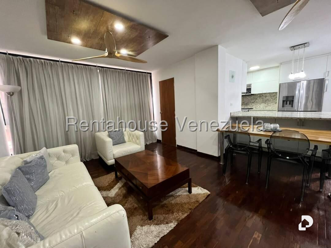 Apartamento en Los Palos Grandes, Caracas – 11