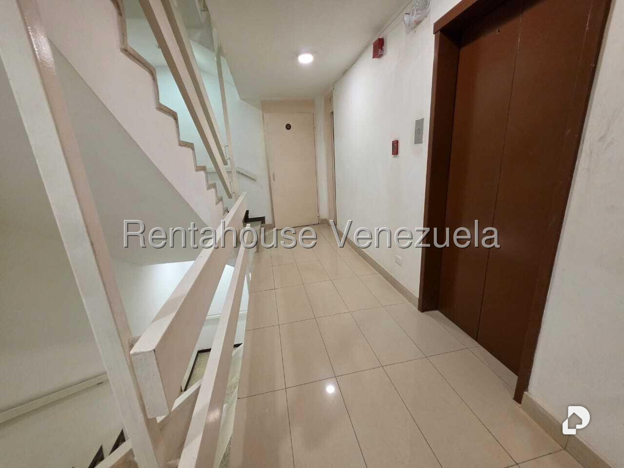 Apartamento en Los Naranjos (del Cafetal), Caracas – 28