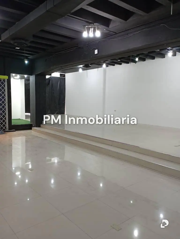 Local comercial en Chacaito, Caracas – 12