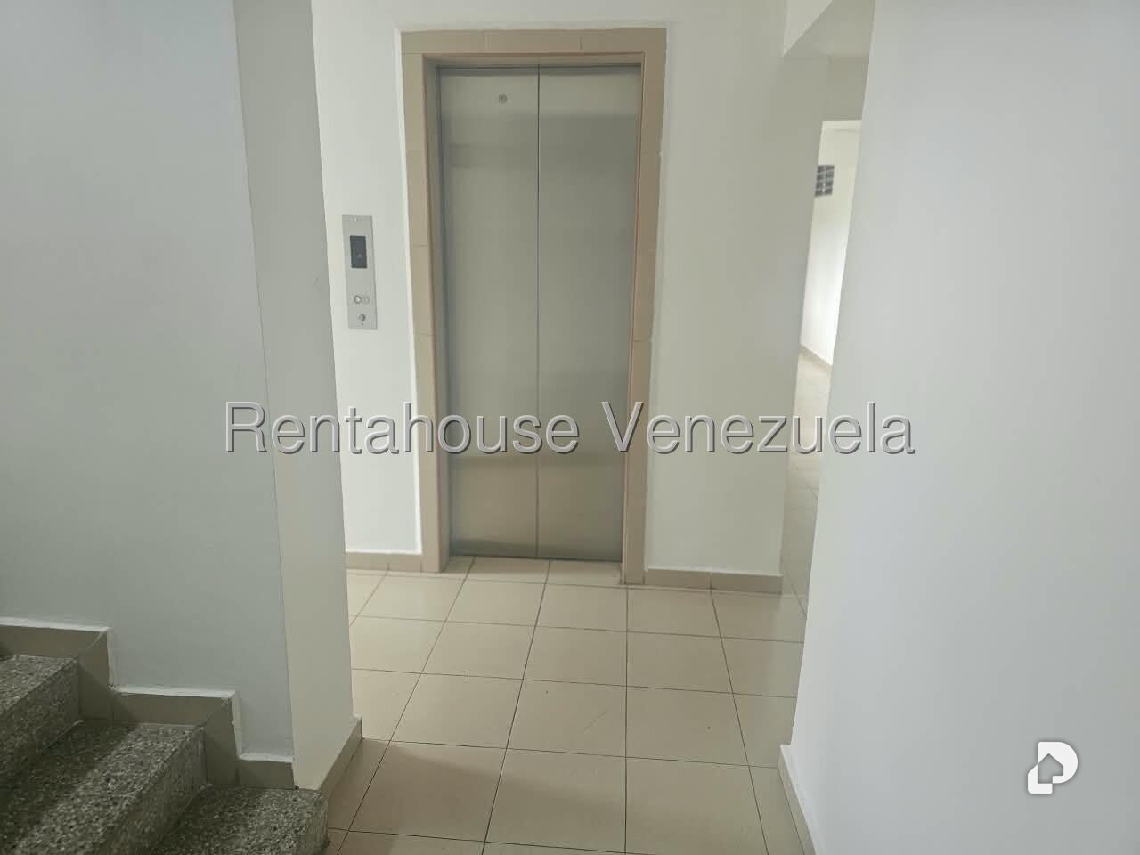 Apartamento en Colinas de La Tahona, Caracas – 2
