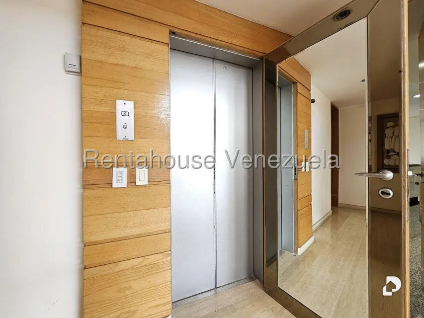 Apartamento en Colinas de Valle Arriba, Caracas – 3