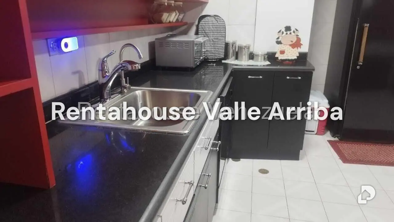 Apartamento en Lomas de Las Mercedes, Caracas – 24
