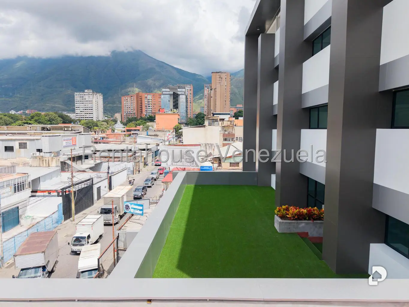 Edificio en Boleíta Sur, Caracas – 11