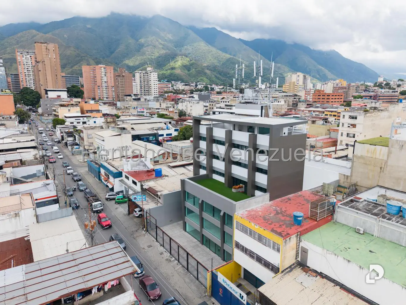Edificio en Boleíta Sur, Caracas – 2