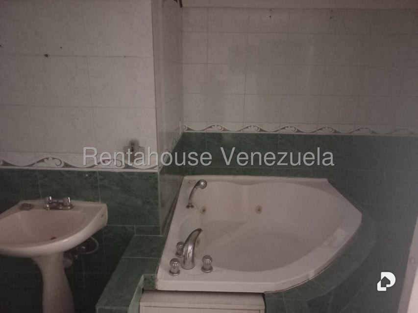 Penthouse en Lomas De La Trinidad, Caracas – 10