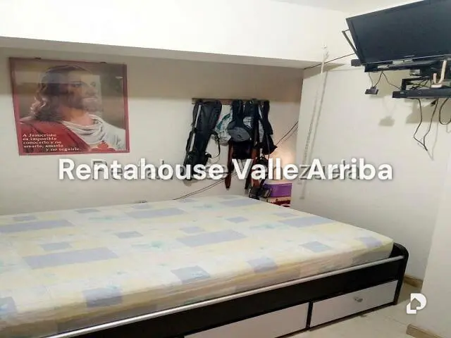 Apartamento en Parroquia Santa Rosalía, Caracas – 11