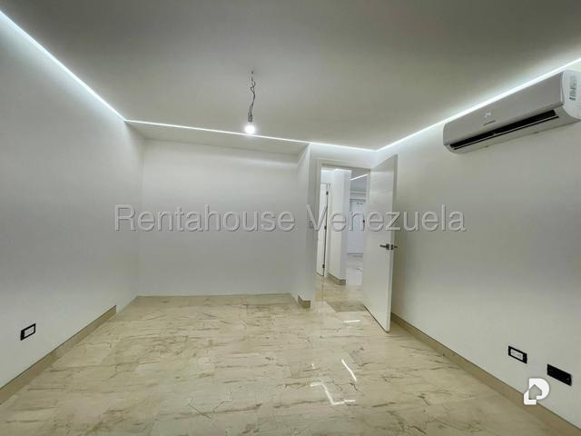 Apartamento en El Rosal, Caracas – 6