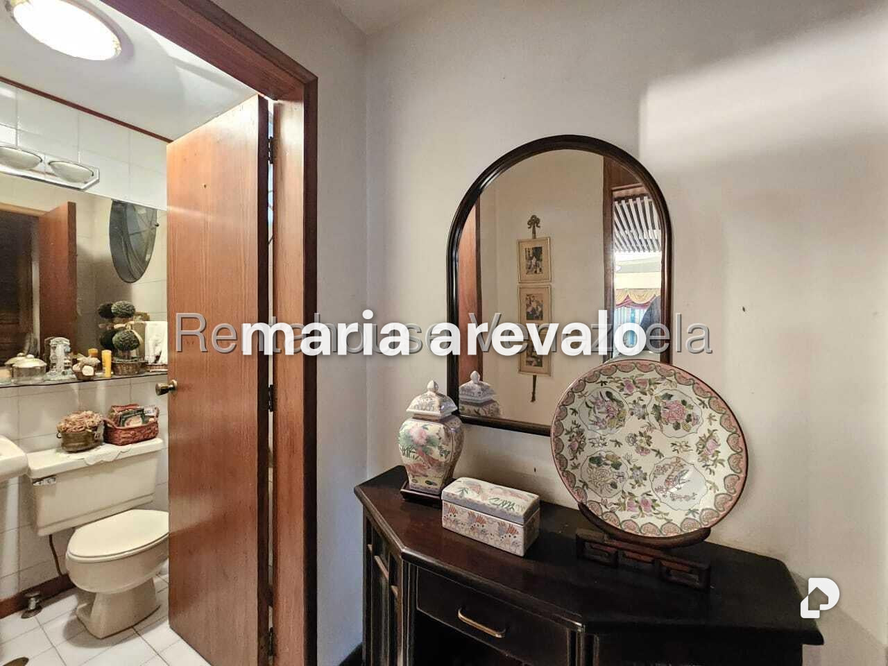 Casa en Alto Prado, Caracas – 20