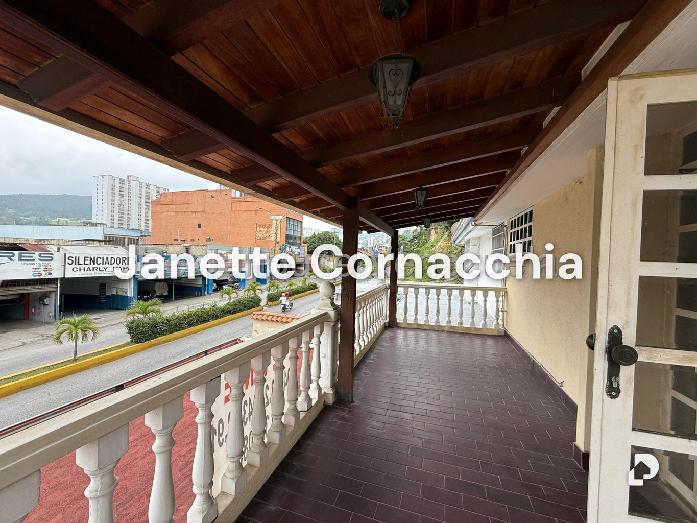 Casa en La Trinidad, Caracas – 24