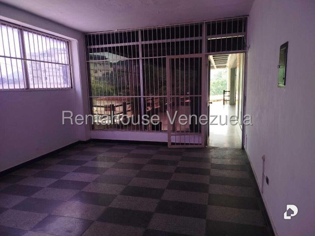 Local comercial en Parroquia Urbana San José, Valencia – 8