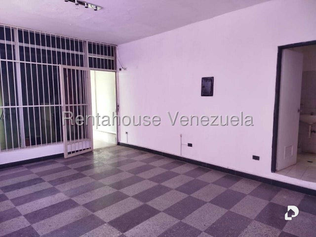 Local comercial en Parroquia Urbana San José, Valencia – 6