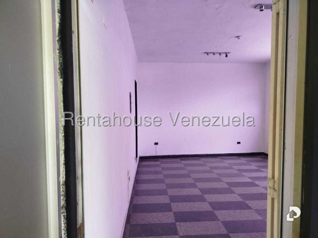 Local comercial en Parroquia Urbana San José, Valencia – 9